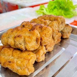 หมูแหนมเนือง