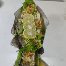 ปลากะพงนึ่งมะนาว