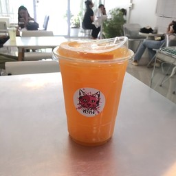 น้ำส้มคั้นสด