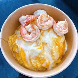 ข้าวไข่ข้นหน้าล้นกุ้งผัดซอส