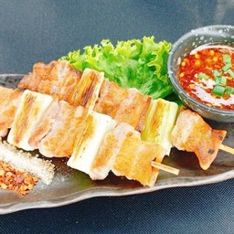 หมูสามชั้นย่างจิ้มแจ่ว