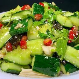 ยำแตงกวา