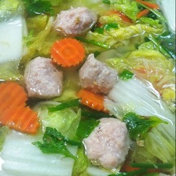 ต้มจืดเต้าหู้ หมูสับ สาหร่าย ผักกาดขาว