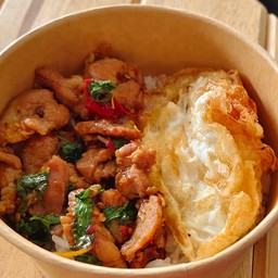 ข้าวกระเพราหมูชิ้น