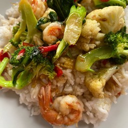 ผัดผักรวมกุ้ง