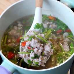ต้มยำหมูสับ
