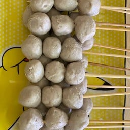 ลูกชิ้นทอดเจ๊กเลี้ยว