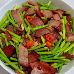 ดอกหอมผัดเบคอน