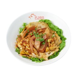 เส้นใหญ่ คั่วปลาหมึกกรอบ