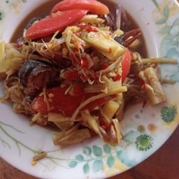 ตำหน่อไม้