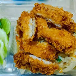 ข้าวผัดไก่กรอบ