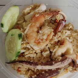 ข้าวผัดปลาหมึก-กุ้ง