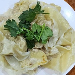 เกี๊ยว+นํ้าจิ้ม