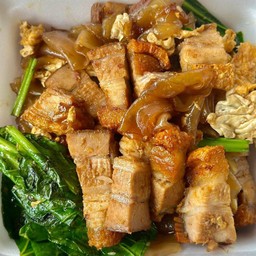 ผัดซีอิ๋วหมูกรอบ