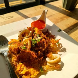 ปลาหมึก ทอด Squid fried in egg batter