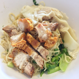 บะหมี่เกี๊ยวหมูกรอบน้ำใส 2 กล่อง ลด 5%