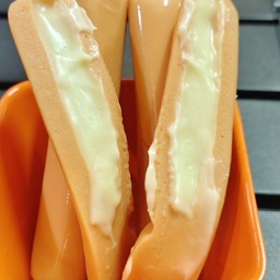 ไส้กรอกชีสนึ่ง