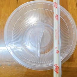 ถ้วย ช้อน ตะเกียบ