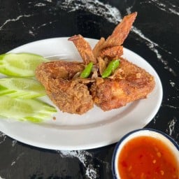 ปีกไก่ทอด (2 ชิ้น)