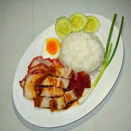 ข้าวหมูกรอบ+หมูแดง