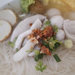 ก๋วยเตี๋ยวลูกชิ้นปลาภูเก็ต