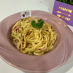 สปาเก็ตตี้คาโบนาร่าแฮมเห็ด