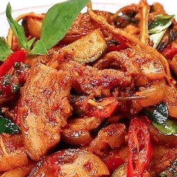 ผัดเผ็ดหมูป่าแท้