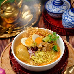 092ข้าวซอยไก่พิเศษจุใจเพิ่มหมูตุ๋น