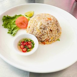 ข้าวผัดโรงแรมรวมมิตร