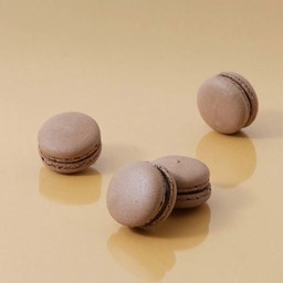 CHOCOLATE MACARON