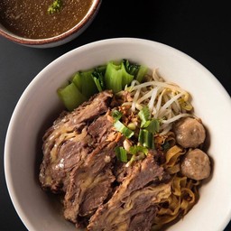 Egg Noodles Braised Beef