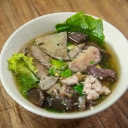 ต้มเลือดหมูนายพัน