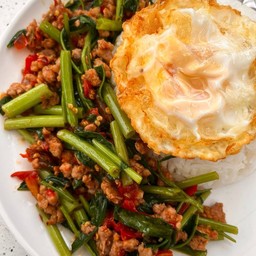 ผัดผักบุ้งหมูสับ