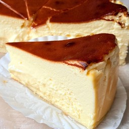 ชีสเค้กหน้าไหม้ สูตรครีมมี่