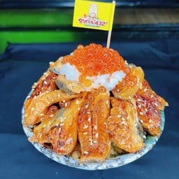 ข้าวหน้าปลาไหลและไข่ปลาแชลมอน