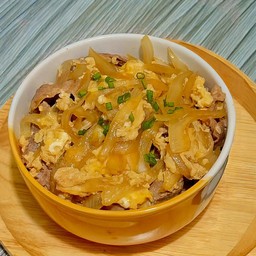 ข้าวหน้าเทอริยากิเพิ่มไข่