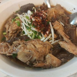 แกงเส้นไก่