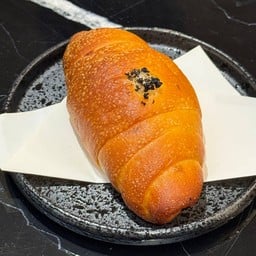 Truffle salt bread