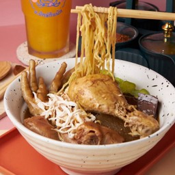 ก๋วยเตี๋ยวไก่ L