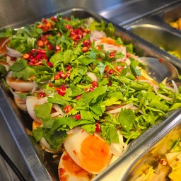 ยำไข่ต้ม