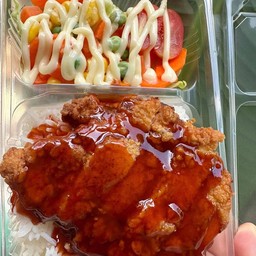 ข้าวไก่กรอบเกาหลีเผ็ดx2 +สลัดผัก