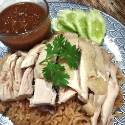 ทิพย์ข้าวมันไก่ น้ำจิ้มรสเด็ด
