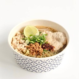 ก๋วยเตี๋ยวต้มยำ อกไก่เด้ง ไร้น้ำมัน ( แยกเครื่องปรุง )