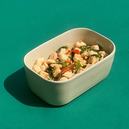 กะเพราอกไก่ลีน ( กับข้าว )