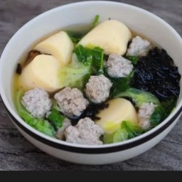 ต้มจืดเต้าหู้หมูสับสาหร่าย