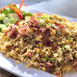 ข้าวผัดเบคอน