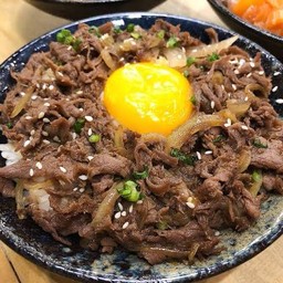 ข้าวเนื้อออสผัดซอสเทอริยากิ ภาพนี้ใช้เพื่อโฆษณาเท่านั้นไม่มีใข่