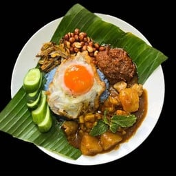 นาซีเลอมักแกงไก่