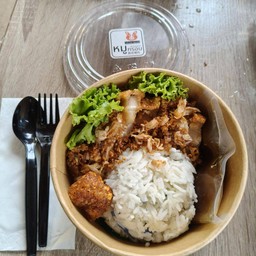 ข้าวหมูกรอบซอสกระเทียม