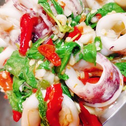 หมึก-ผัดกะเพรา,พริกแกง,กระเทียมพริกไท